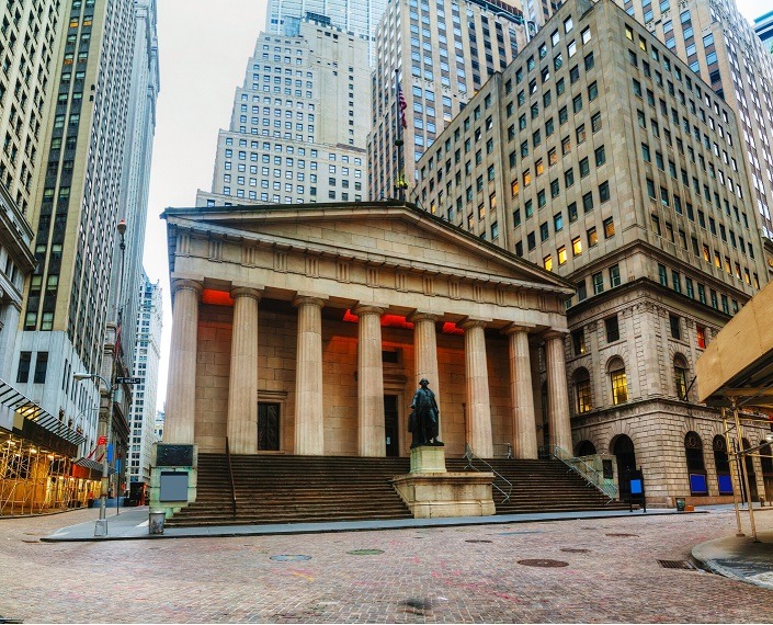 Featured image for “Best Investment Banking Courses (2025) ranked by Bankers”